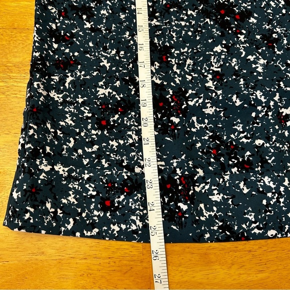 ELIZABETH & JAMES High-Neck Print Blouse - Picture 10 of 12